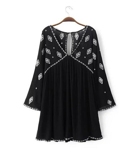 Bohemia Beach V neck Geometric Embroidery Dress Woman Flare Sleeve Blouse Camisa blusas Dress Black White color