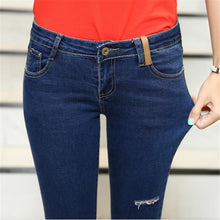 Gradient Color Pencil Jeans With Hole Women Knee Ripped Ankle-Length Skinny Denim Pants Capris