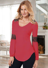 Women's Scoop Neck Long Sleeved Patchwork Lace Bottoming Shirts Plus Size Casual Blusas LX050