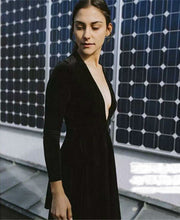 Sexy Deep V neck Stretch Velvet Skater Dress American apparel AA Vintage Long sleeve Pleated Dresses Femme