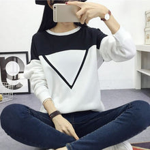 new-women-v-letter-pullover-sweatshirt-black-and-white-spell-color-patchwork-hoodies-tracksuit BBL