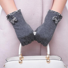 Amazing Candy Colors Lady Women Bowknot Screen Motorcycle Ski Snow Snowboard Warm Gloves Mittens