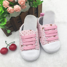 cute-love-polka-dot-print-crib-shoes-boys-girls-laces-up-anti-slip-sneaker BBL