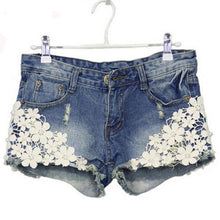 Lace Floral Beading Denim Shorts Retro Rivet Jean Shorts Flange Hole Short Feminino Washed Ripped Women Shorts XXL
