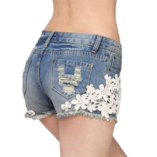 Lace Floral Beading Denim Shorts Retro Rivet Jean Shorts Flange Hole Short Feminino Washed Ripped Women Shorts XXL