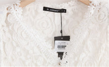 Women White Lace Blouse Chiffon Shirt Blusa Renda Ladies V-Neck Women's Tops Long Sleeve Patchwork Shirts