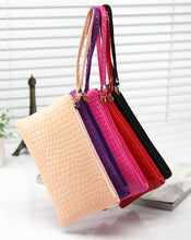 women-clutch-bag-crocodile-patent-leather-wrist-strap-zipper-wallets-casual-coin-purse-dollar-price BBL