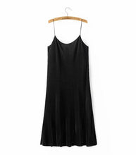 Sexy Backless V neck Sleeveless Pleated Dress Women Vintage Spaghetti Strap Mid long Outer Dress Black