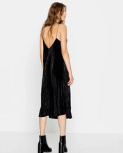 Sexy Backless V neck Sleeveless Pleated Dress Women Vintage Spaghetti Strap Mid long Outer Dress Black