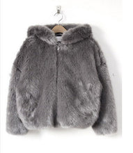 Stylish Loose Hooded Faux Fox Fur Jackets Woman Loose sleeve Keep Warm Faux Fur Thick Coat Outerwear