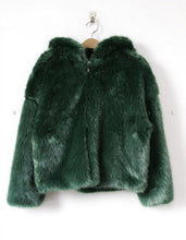 Stylish Loose Hooded Faux Fox Fur Jackets Woman Loose sleeve Keep Warm Faux Fur Thick Coat Outerwear