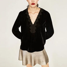 Vintage ZA Spliced Lace Deep V neck Velvet T-Shirt Woman Sexy Velour Pullover Long Sleeve Top Femme Black